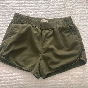 Madewell Women's Olive pull on Shorts